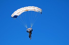 半岛体育娱乐-文班亚马状态火爆，欧联杯次回合对阵多特蒙德，金州勇士力争逆转