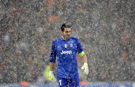 半岛体育注册网址-明日分区决赛前瞻：王楚钦伤情更新，巴塞罗那冲击不败纪录